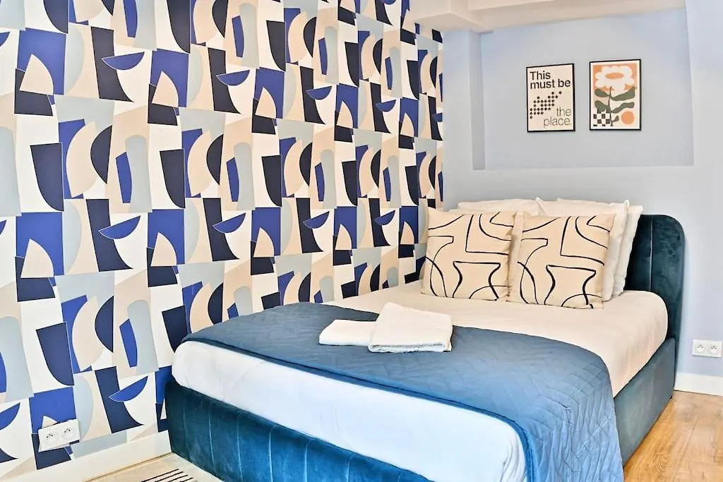 Appartement 3 Chambres Paris 2Eme - III 0*,